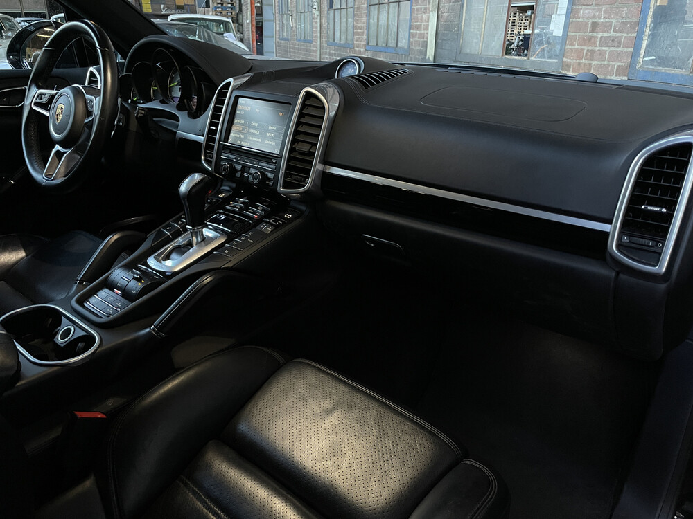 Porsche Cayenne S E-Hybrid 3.0 SportChrono 416pk 2015 -Org. NL-, HN-967-X