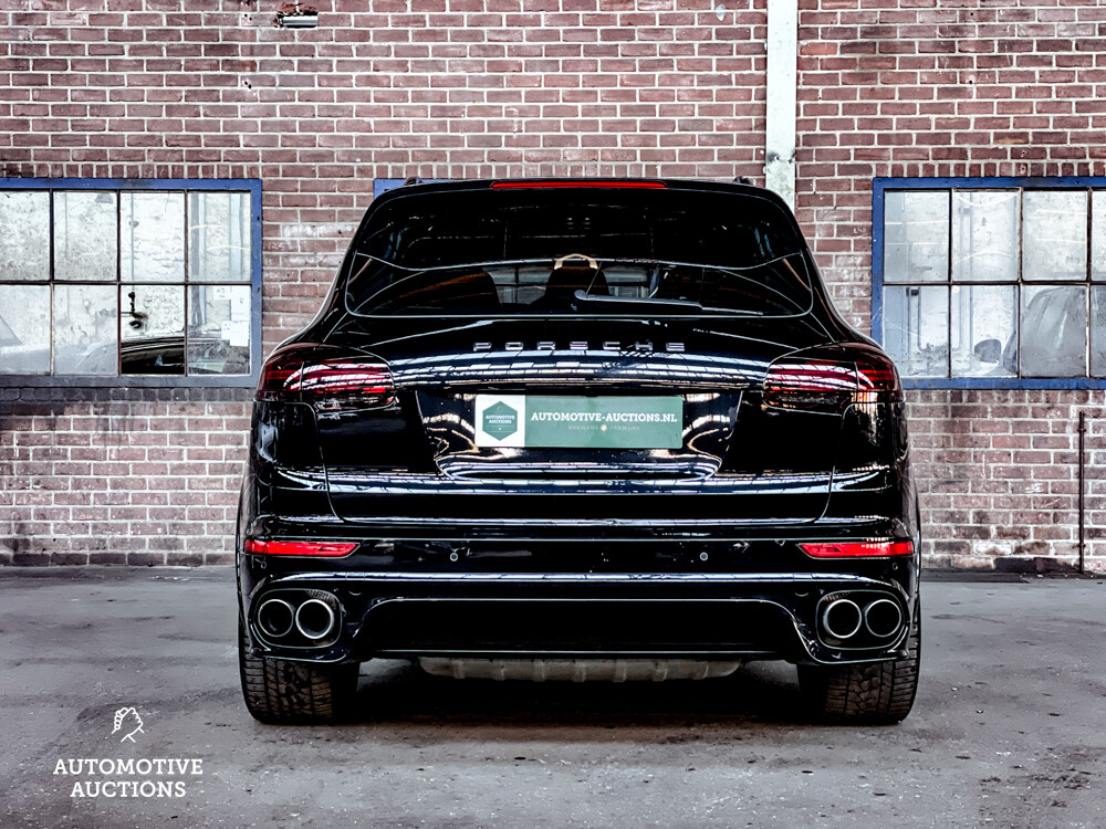 Porsche Cayenne S E-Hybrid 3.0 SportChrono 416pk 2015 -Org. NL-, HN-967-X
