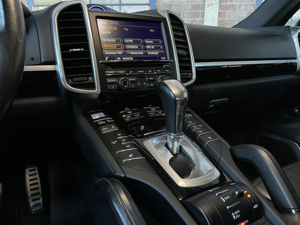 Porsche Cayenne S E-Hybrid 3.0 SportChrono 416pk 2015 -Org. NL-, HN-967-X