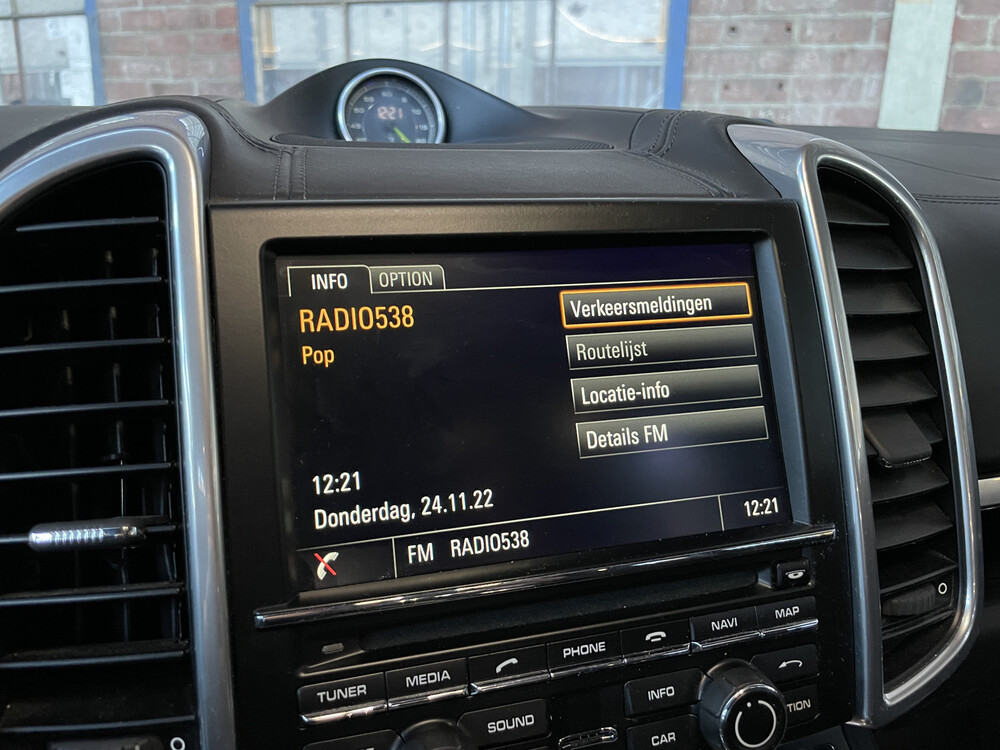 Porsche Cayenne S E-Hybrid 3.0 SportChrono 416pk 2015 -Org. NL-, HN-967-X