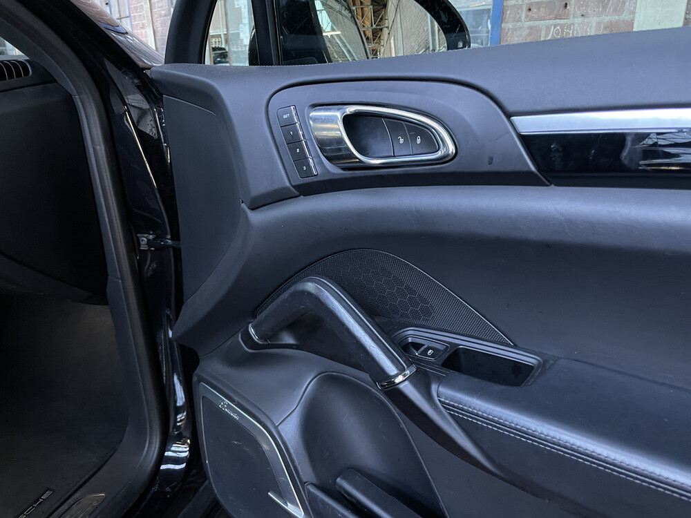 Porsche Cayenne S E-Hybrid 3.0 SportChrono 416pk 2015 -Org. NL-, HN-967-X