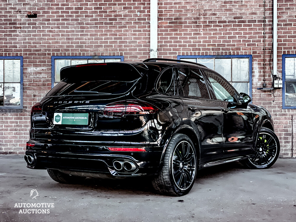 Porsche Cayenne S E-Hybrid 3.0 SportChrono 416pk 2015 -Org. NL-, HN-967-X