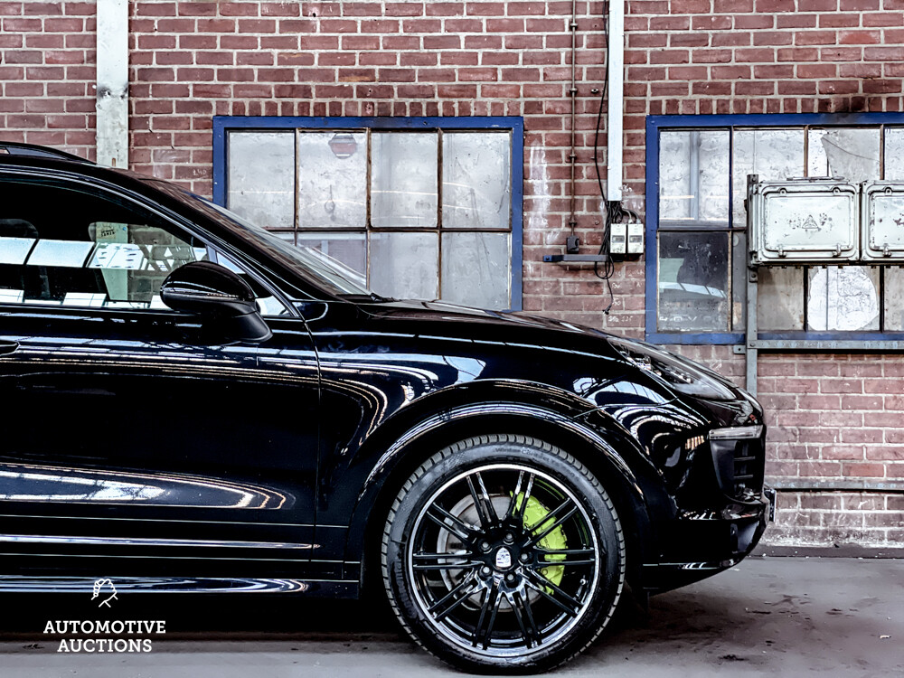 Porsche Cayenne S E-Hybrid 3.0 SportChrono 416pk 2015 -Org. NL-, HN-967-X