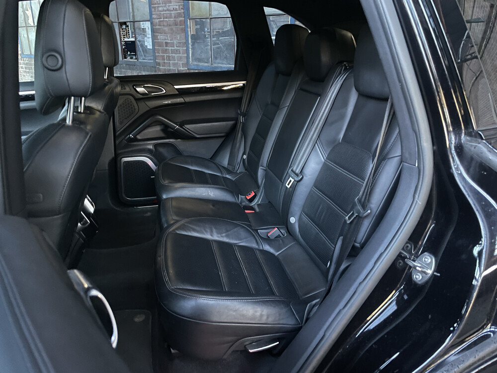 Porsche Cayenne S E-Hybrid 3.0 SportChrono 416pk 2015 -Org. NL-, HN-967-X