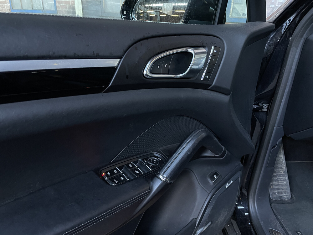 Porsche Cayenne S E-Hybrid 3.0 SportChrono 416pk 2015 -Org. NL-, HN-967-X