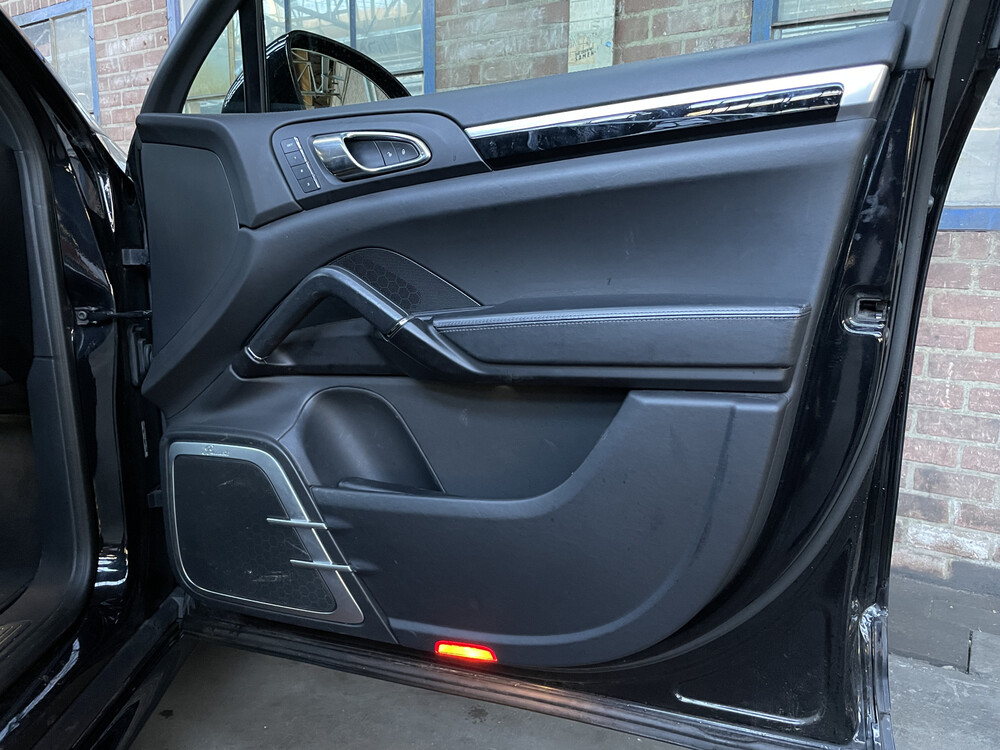 Porsche Cayenne S E-Hybrid 3.0 SportChrono 416pk 2015 -Org. NL-, HN-967-X