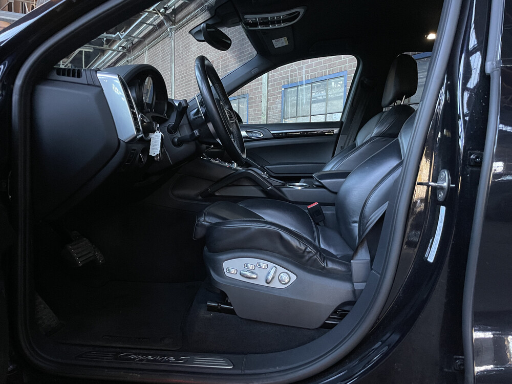 Porsche Cayenne S E-Hybrid 3.0 SportChrono 416pk 2015 -Org. NL-, HN-967-X