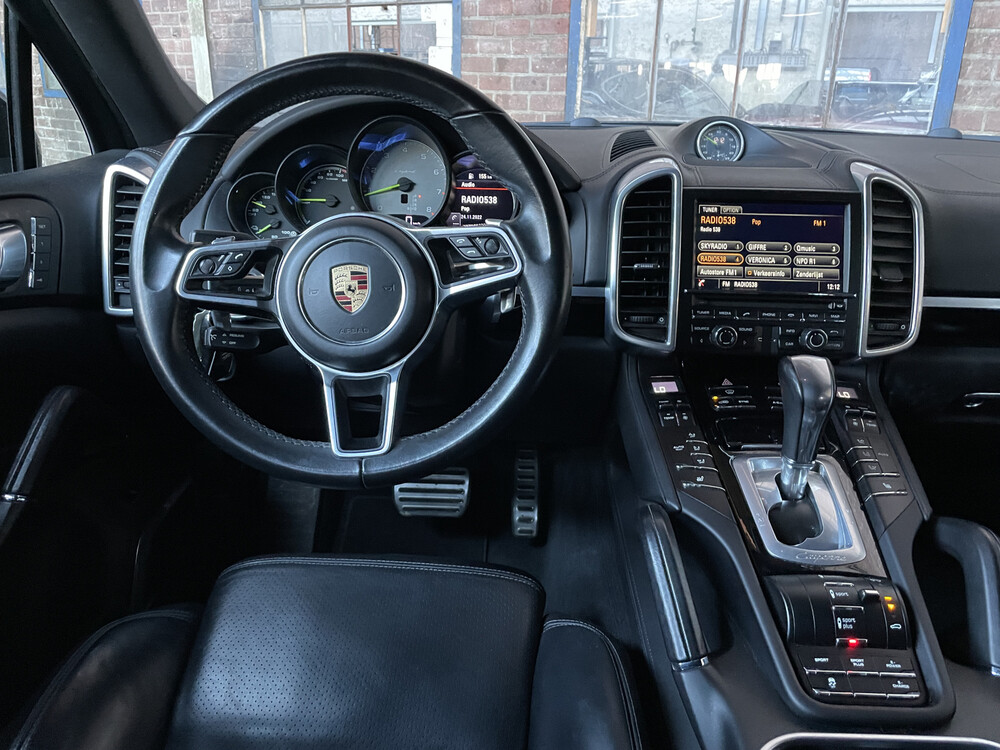 Porsche Cayenne S E-Hybrid 3.0 SportChrono 416pk 2015 -Org. NL-, HN-967-X