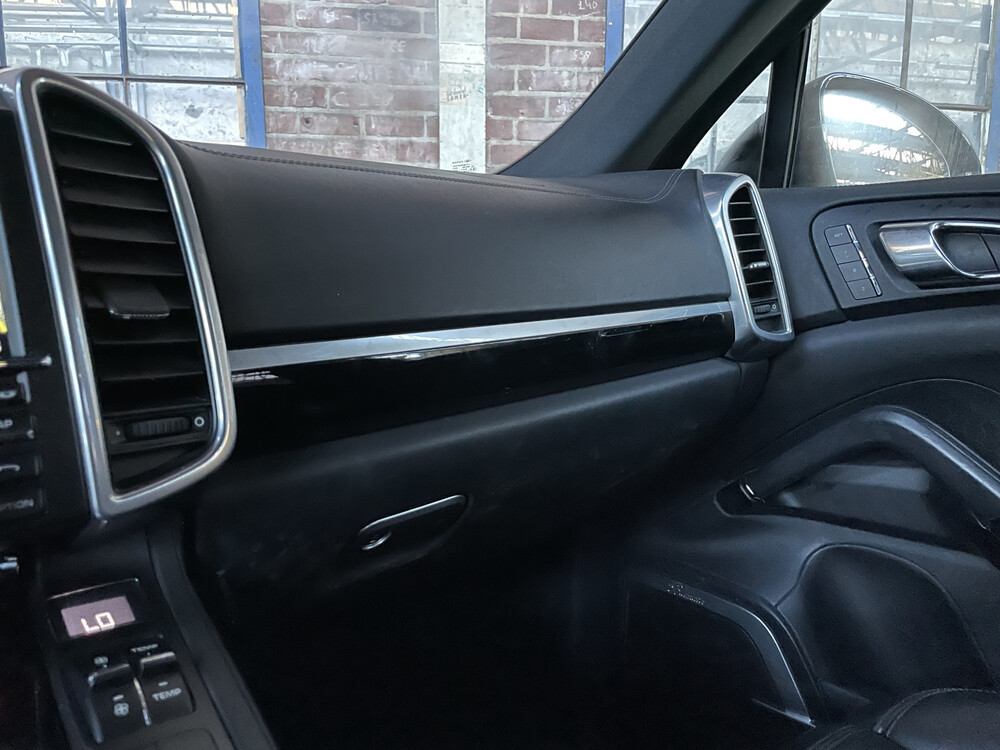 Porsche Cayenne S E-Hybrid 3.0 SportChrono 416pk 2015 -Org. NL-, HN-967-X