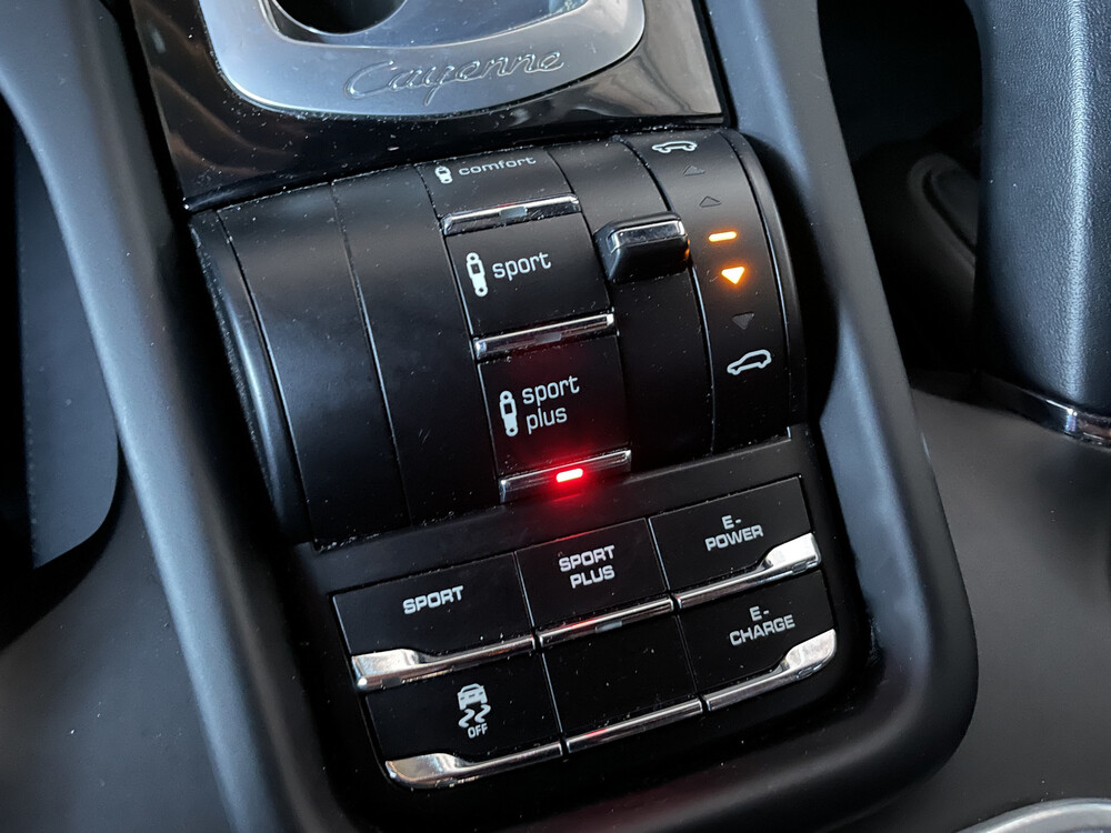 Porsche Cayenne S E-Hybrid 3.0 SportChrono 416pk 2015 -Org. NL-, HN-967-X