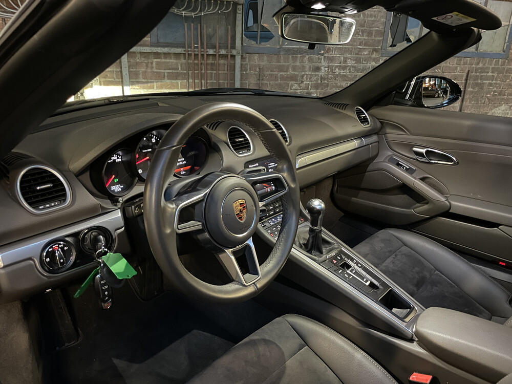 Porsche 718 Boxster 2.0  NIEUW-Model 299pk 2016, J-274-LJ