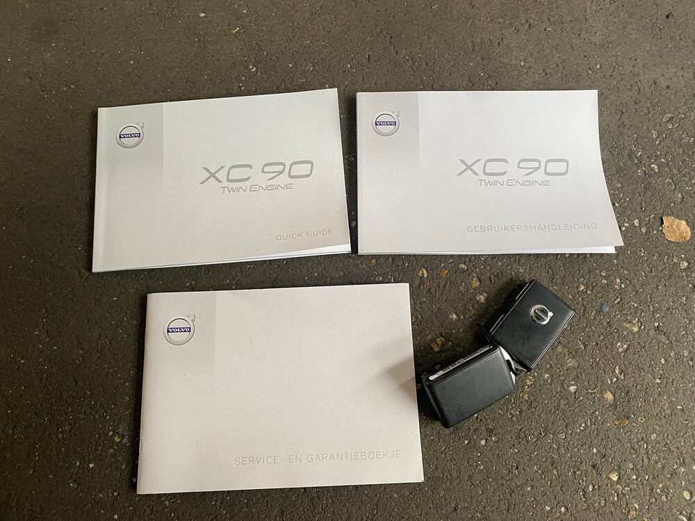 Volvo XC90 2.0 T8 Twin Engine AWD Momentum 320pk 2016 -Org. NL-, JK-06-N