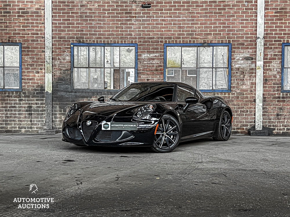 Alfa Romeo 4C 1750TBI CARBON TCT 241pk 2015 -Org. NL-, GJ-487-L