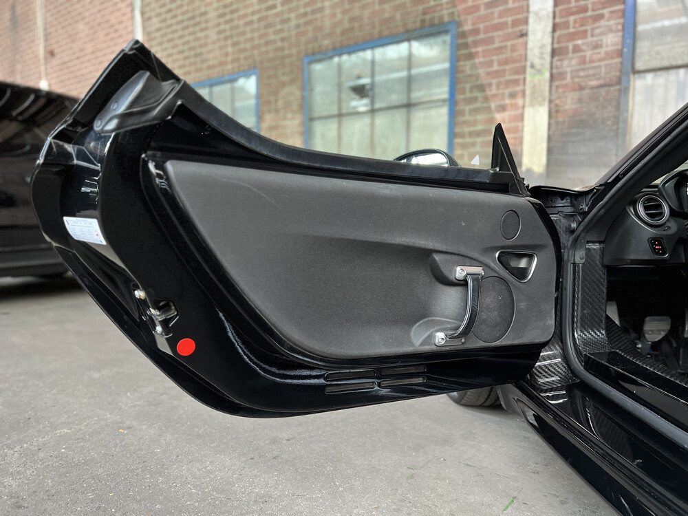 Alfa Romeo 4C 1750TBI CARBON TCT 241pk 2015 -Org. NL-, GJ-487-L