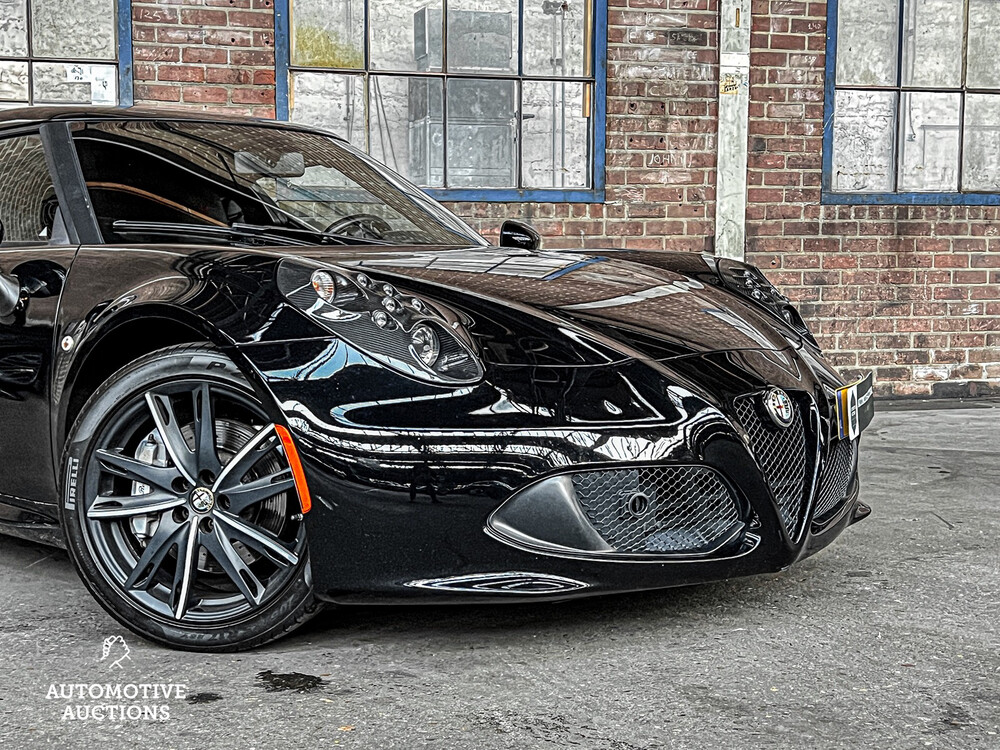 Alfa Romeo 4C 1750TBI CARBON TCT 241pk 2015 -Org. NL-, GJ-487-L