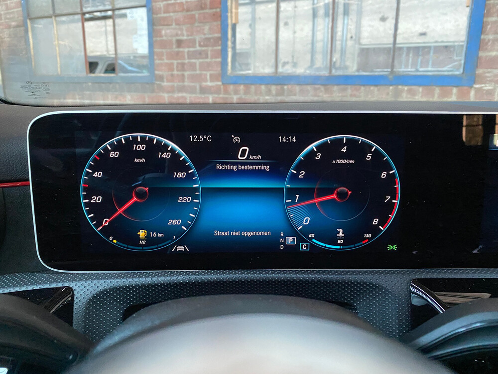 Mercedes-Benz A180 Business Solution AMG Night Upgrade 136pk 2019, XS-253-H