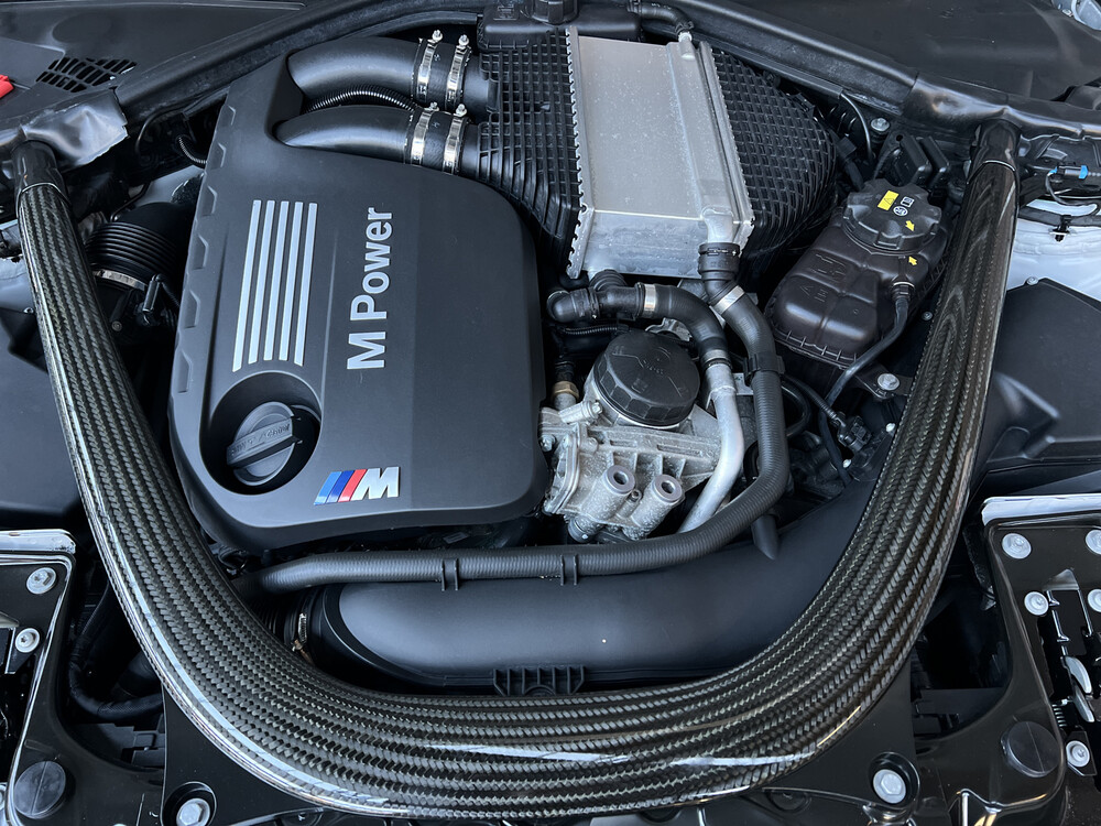 BMW M4 Coupé M-Performance Carbon 3.0 431pk 2014 -Orig. NL-, 6-ZFK-07