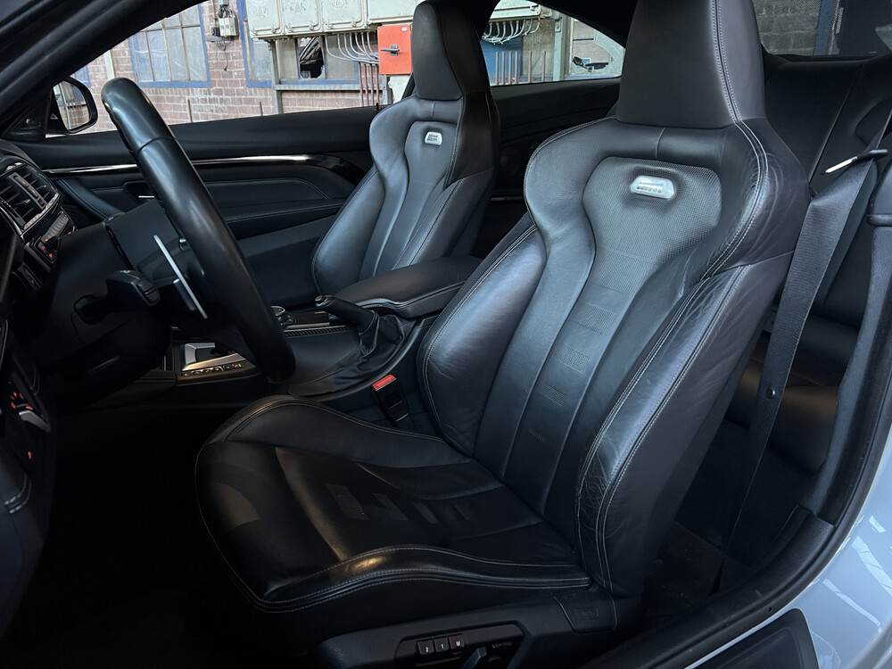 BMW M4 Coupé M-Performance Carbon 3.0 431pk 2014 -Orig. NL-, 6-ZFK-07