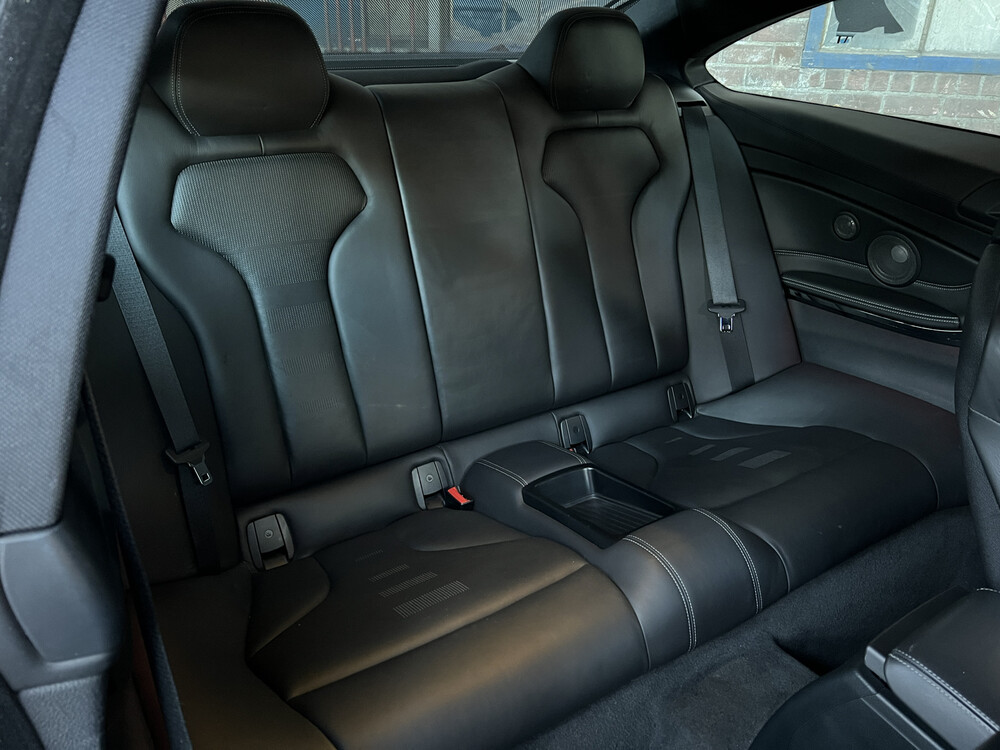 BMW M4 Coupé M-Performance Carbon 3.0 431pk 2014 -Orig. NL-, 6-ZFK-07