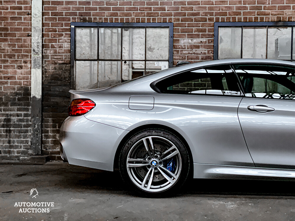 BMW M4 Coupé M-Performance Carbon 3.0 431pk 2014 -Orig. NL-, 6-ZFK-07