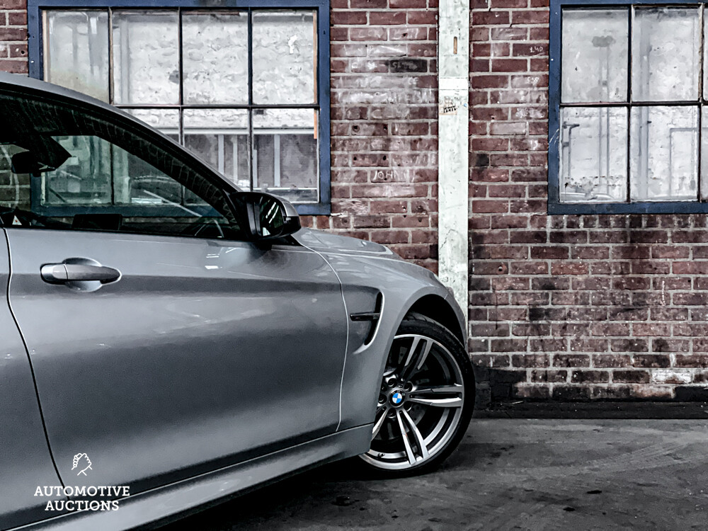 BMW M4 Coupé M-Performance Carbon 3.0 431pk 2014 -Orig. NL-, 6-ZFK-07