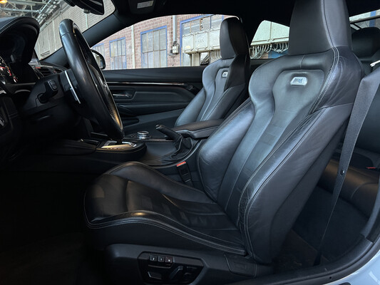 BMW M4 Coupé M-Performance Carbon 3.0 431pk 2014 -Orig. NL-, 6-ZFK-07