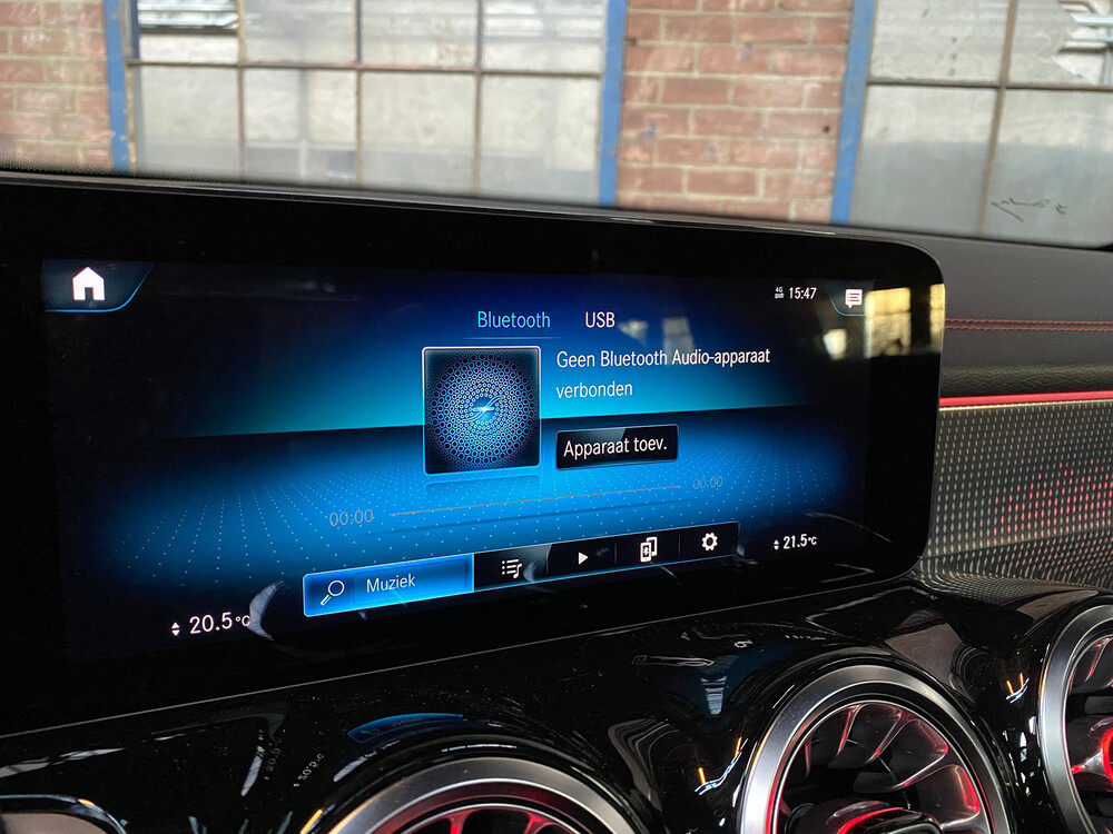 Mercedes-Benz EQB300 4Matic AMG-line 2022 -Garantie-