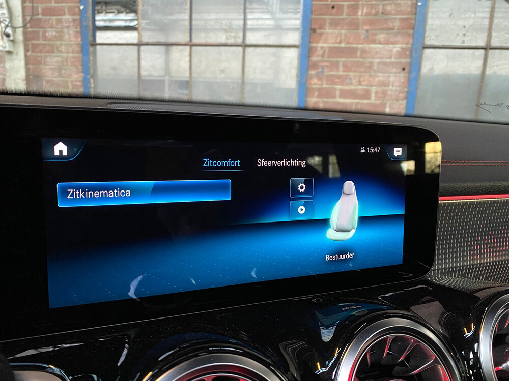 Mercedes-Benz EQB300 4Matic AMG-line 2022 -Garantie-