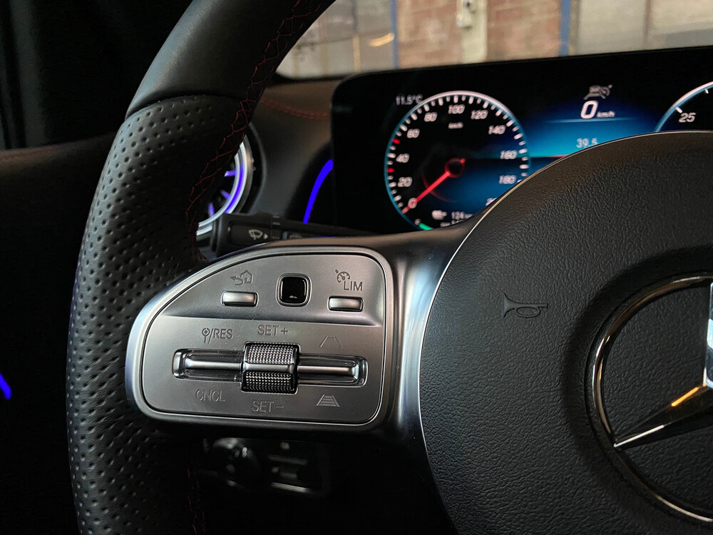 Mercedes-Benz EQB300 4Matic AMG-line 2022 -Garantie-