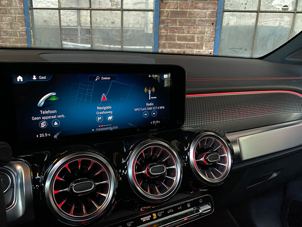 Mercedes-Benz EQB300 4Matic AMG-line 2022 -Garantie-