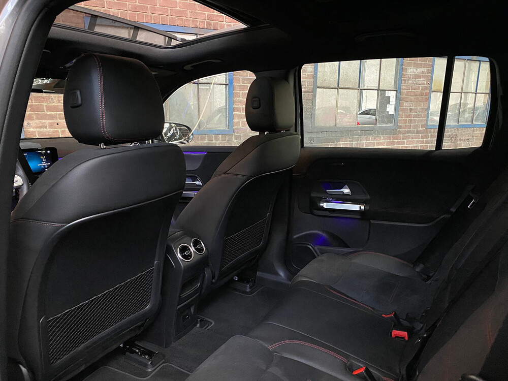 Mercedes-Benz EQB300 4Matic AMG-line 2022 -Garantie-