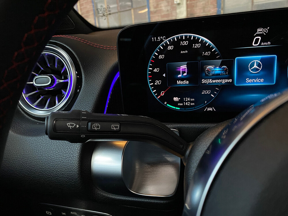 Mercedes-Benz EQB300 4Matic AMG-line 2022 -Garantie-