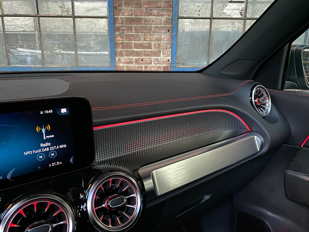 Mercedes-Benz EQB300 4Matic AMG-line 2022 -Garantie-