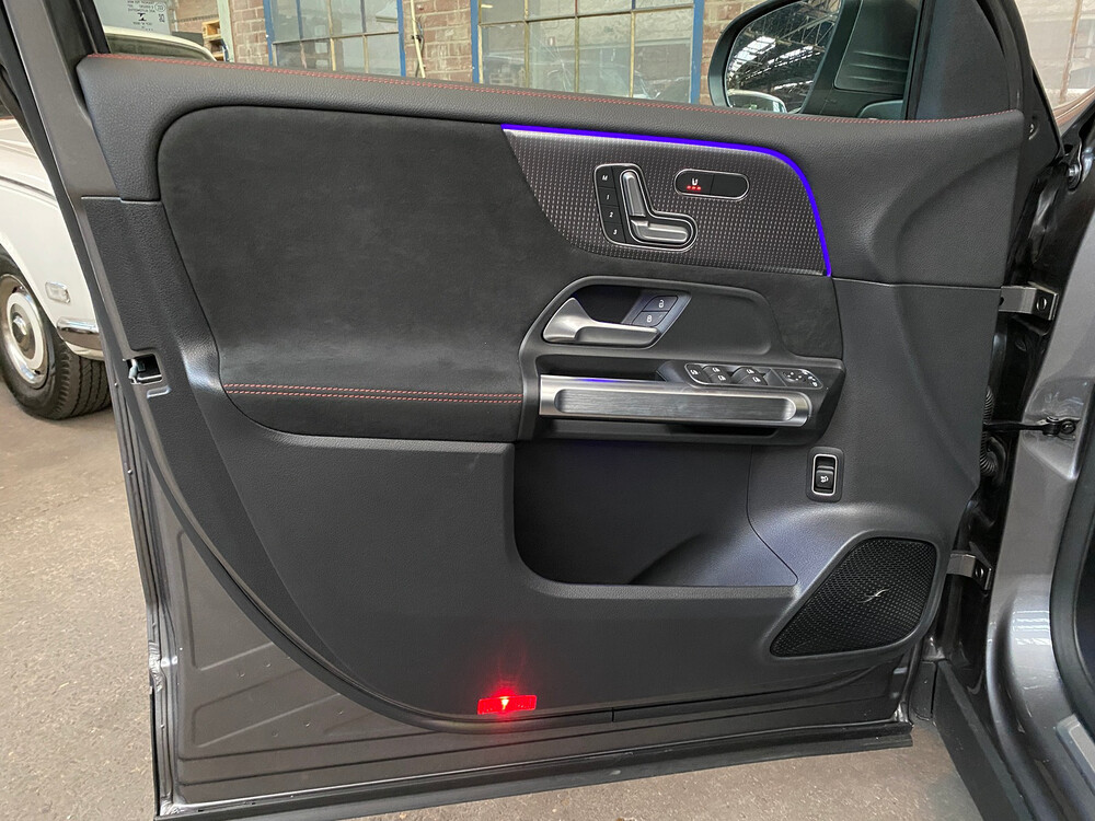 Mercedes-Benz EQB300 4Matic AMG-line 2022 -Garantie-