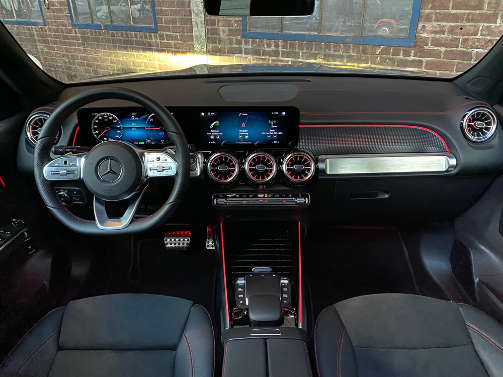 Mercedes-Benz EQB300 4Matic AMG-line 2022 -Garantie-