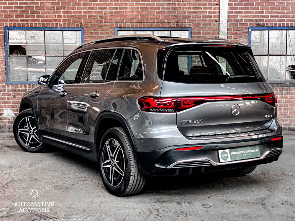 Mercedes-Benz EQB300 4Matic AMG-line 2022 -Garantie-