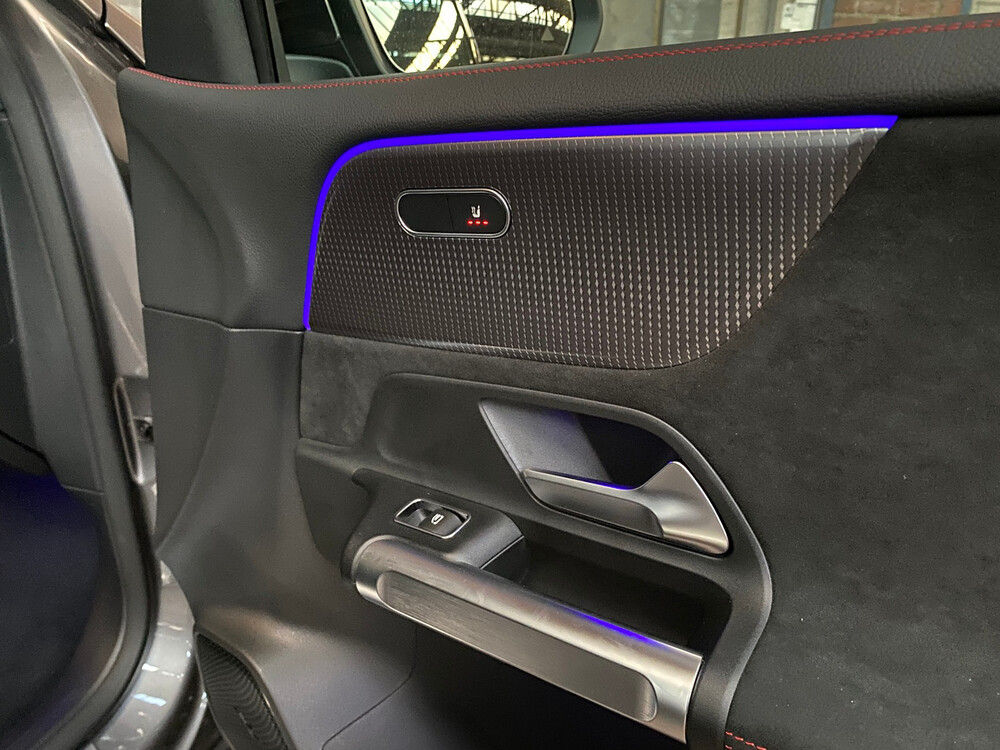 Mercedes-Benz EQB300 4Matic AMG-line 2022 -Garantie-