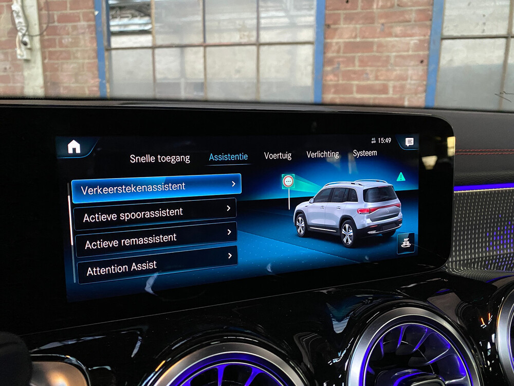 Mercedes-Benz EQB300 4Matic AMG-line 2022 -Garantie-