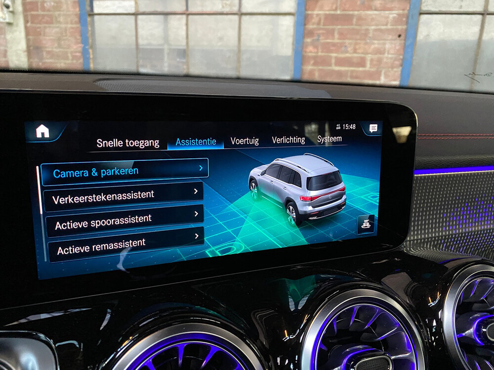 Mercedes-Benz EQB300 4Matic AMG-line 2022 -Garantie-