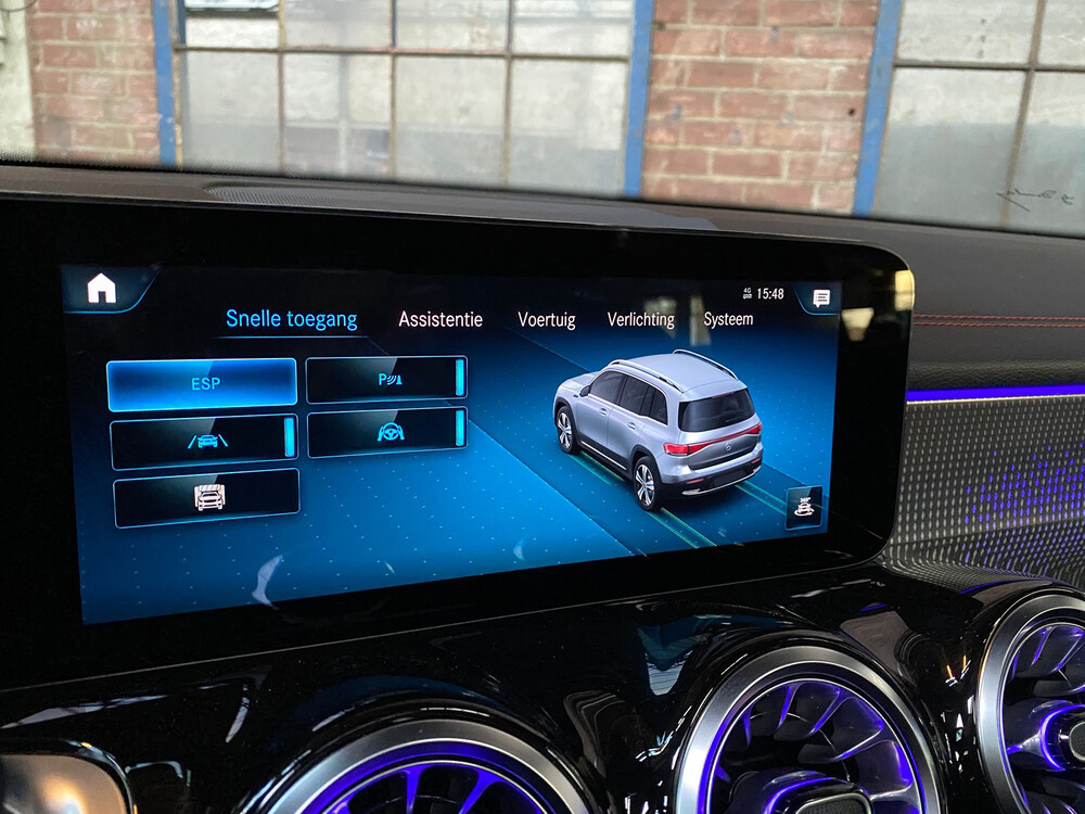 Mercedes-Benz EQB300 4Matic AMG-line 2022 -Garantie-