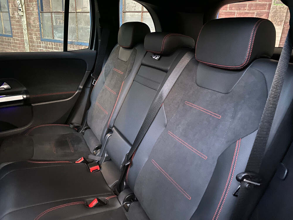 Mercedes-Benz EQB300 4Matic AMG-line 2022 -Garantie-