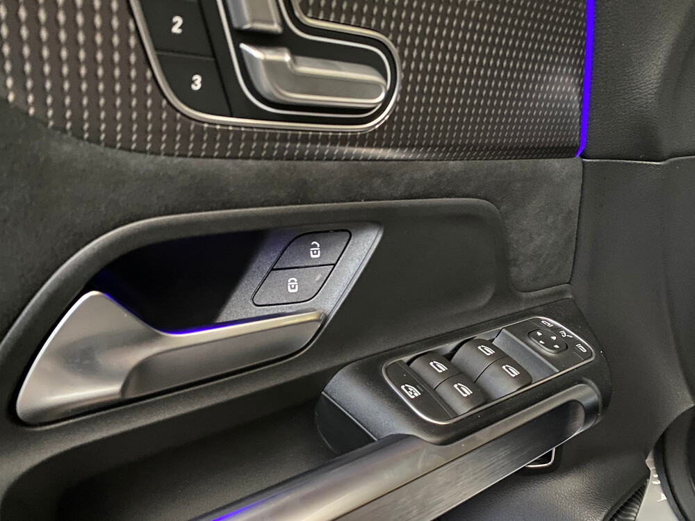 Mercedes-Benz EQB300 4Matic AMG-line 2022 -Garantie-