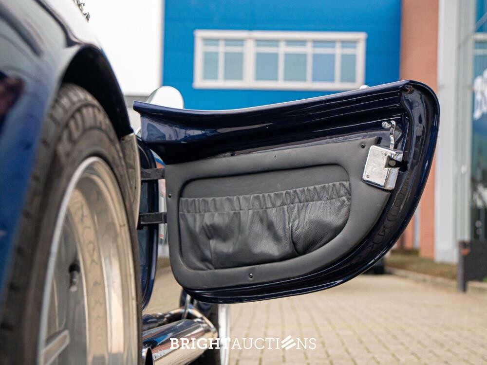 DAX Cobra 427 Tojeiro Cabriolet 3.9 V8 1997, 74-KGP-3