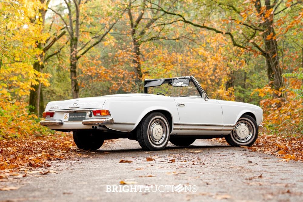 Mercedes-Benz 280 SL Pagode – Handgeschakeld – EU-uitvoering – 2.8 liter zes-in-lijn. 