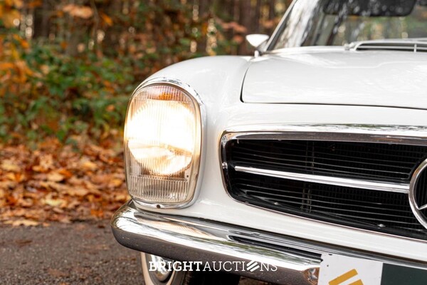 Mercedes-Benz 280 SL Pagode – Schaltgetriebe – EU-Ausführung – 2,8-Liter-Reihensechszylinder