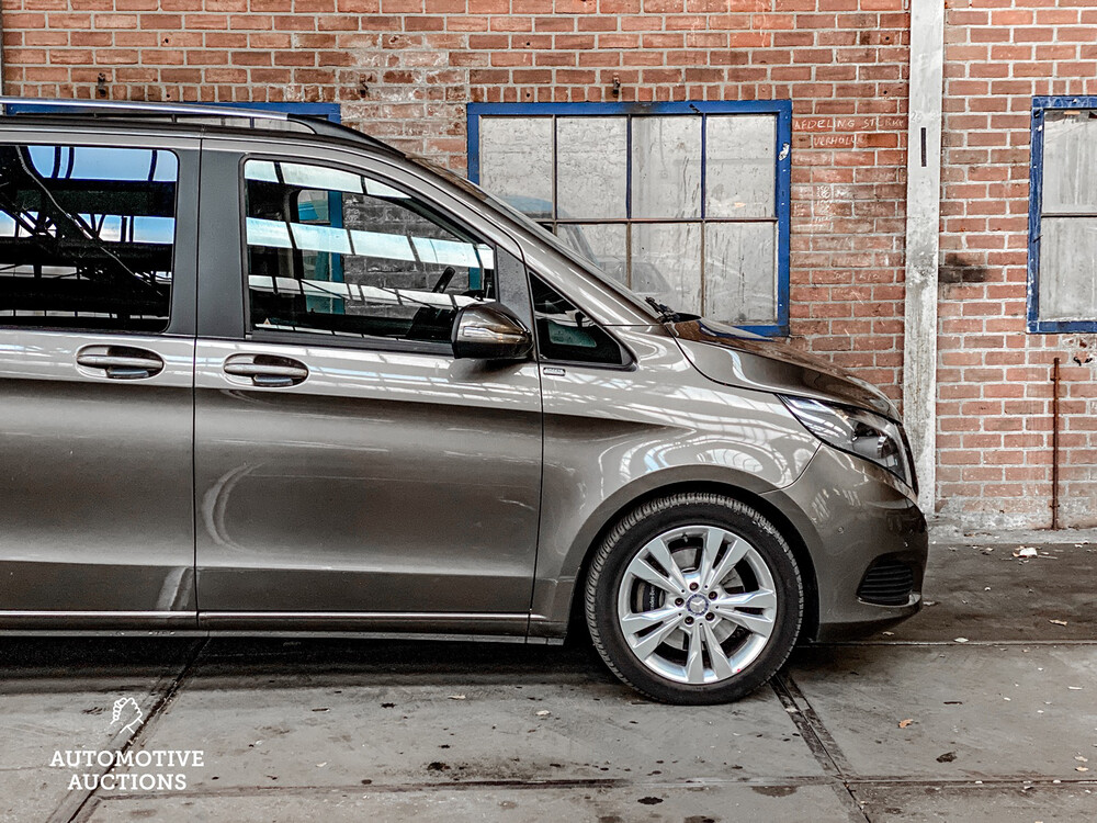 Mercedes-Benz V250 BlueTEC Long DC V-Klasse 190PS 2015, V-678-GH