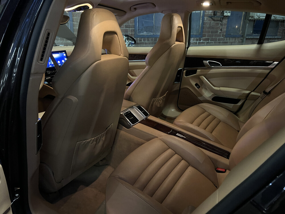 Porsche Panamera 4S 4.8 V8 400PS 2010, R104-RX