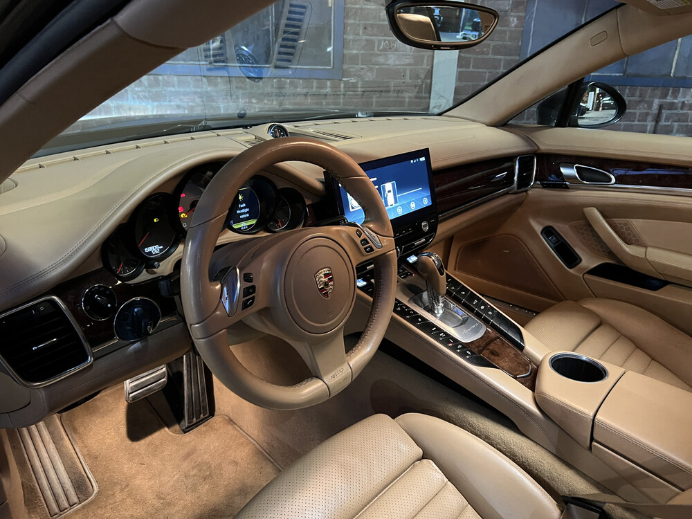 Porsche Panamera 4S 4.8 V8 400PS 2010, R104-RX