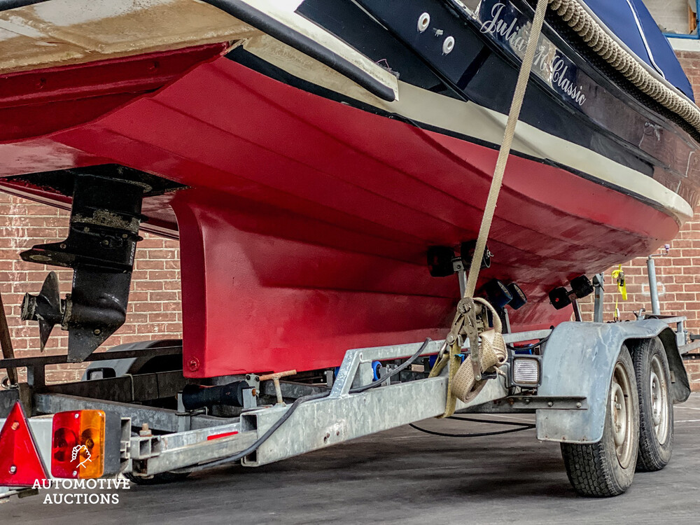 Julia 710 Classic 2011 Sloop