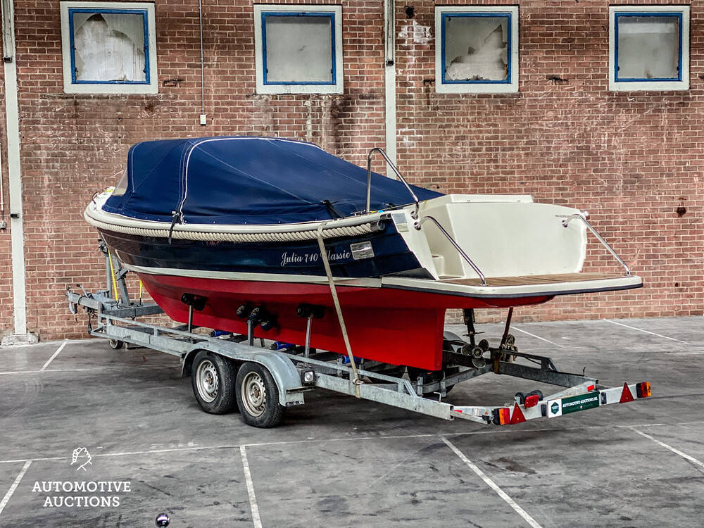 Julia 710 Classic 2011 Sloop